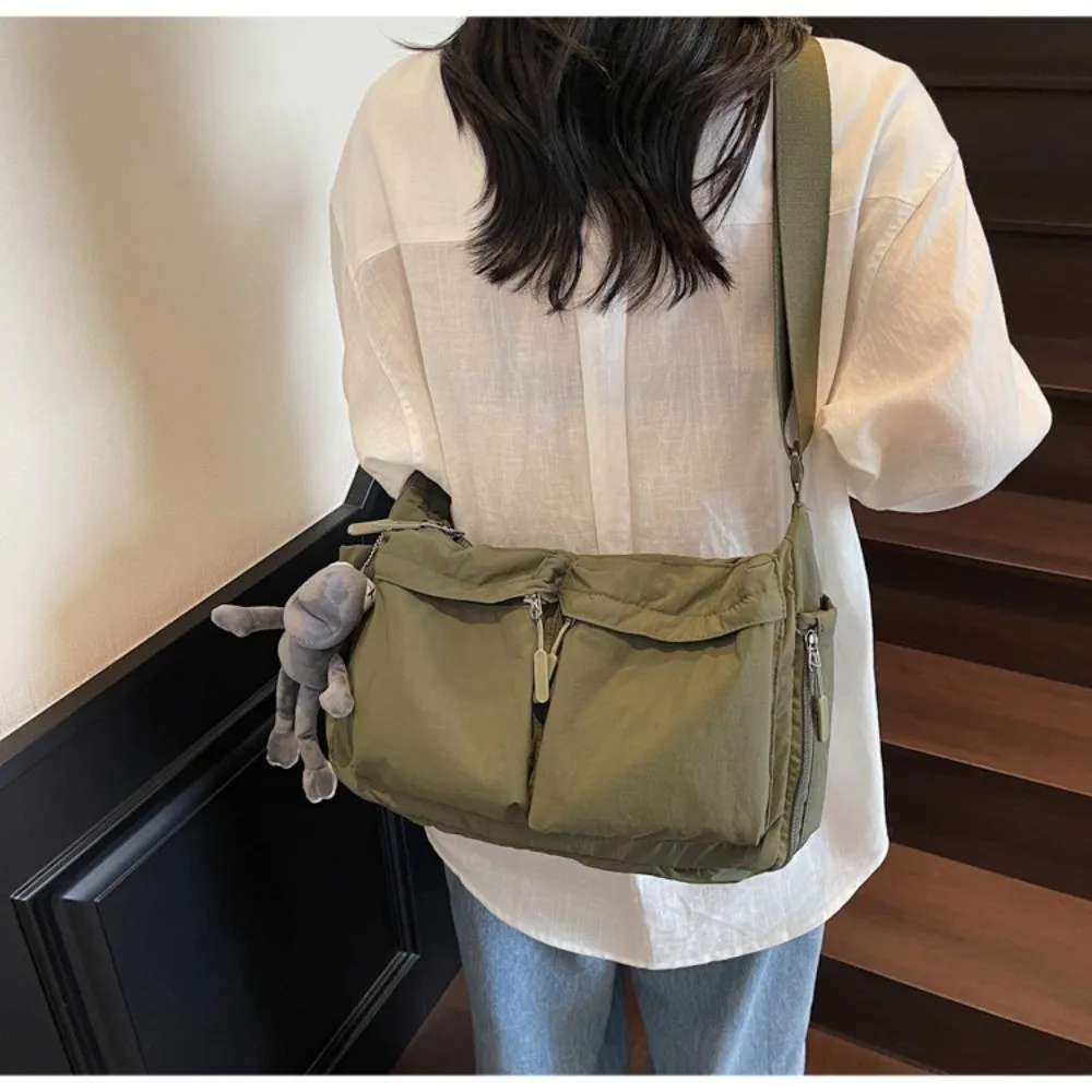 

Lightweight Nylon Tote Bag WaterResistant Casual Design Multi-pocket Tote Bag Spacious Capacity Unisex Style