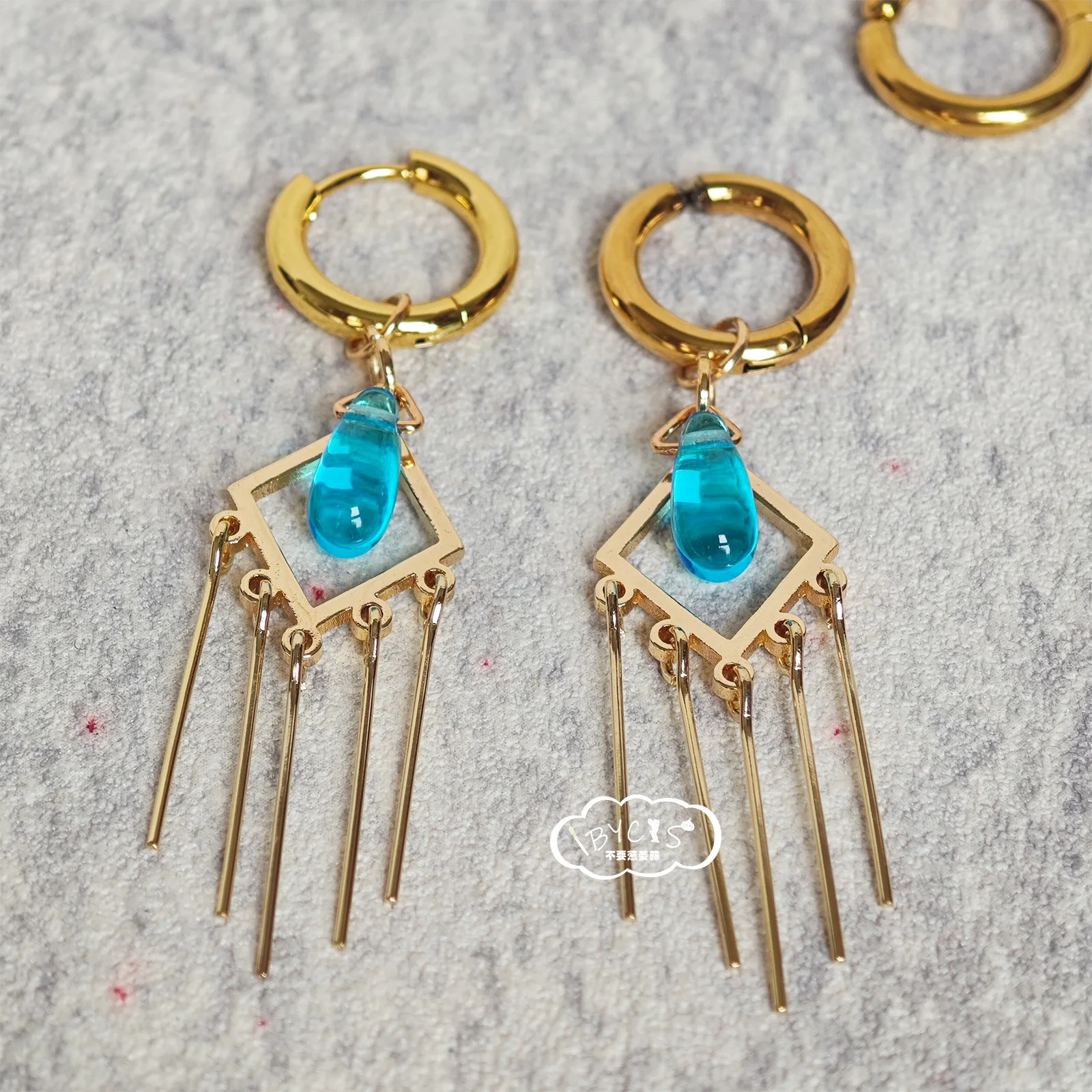 أنيمي NIJISANJI يوتيوب كانكانا تأثيري أقراط قرط كبس للنساء الرجال زي الدعائم مجوهرات اكسسوارات هدية الهالوين