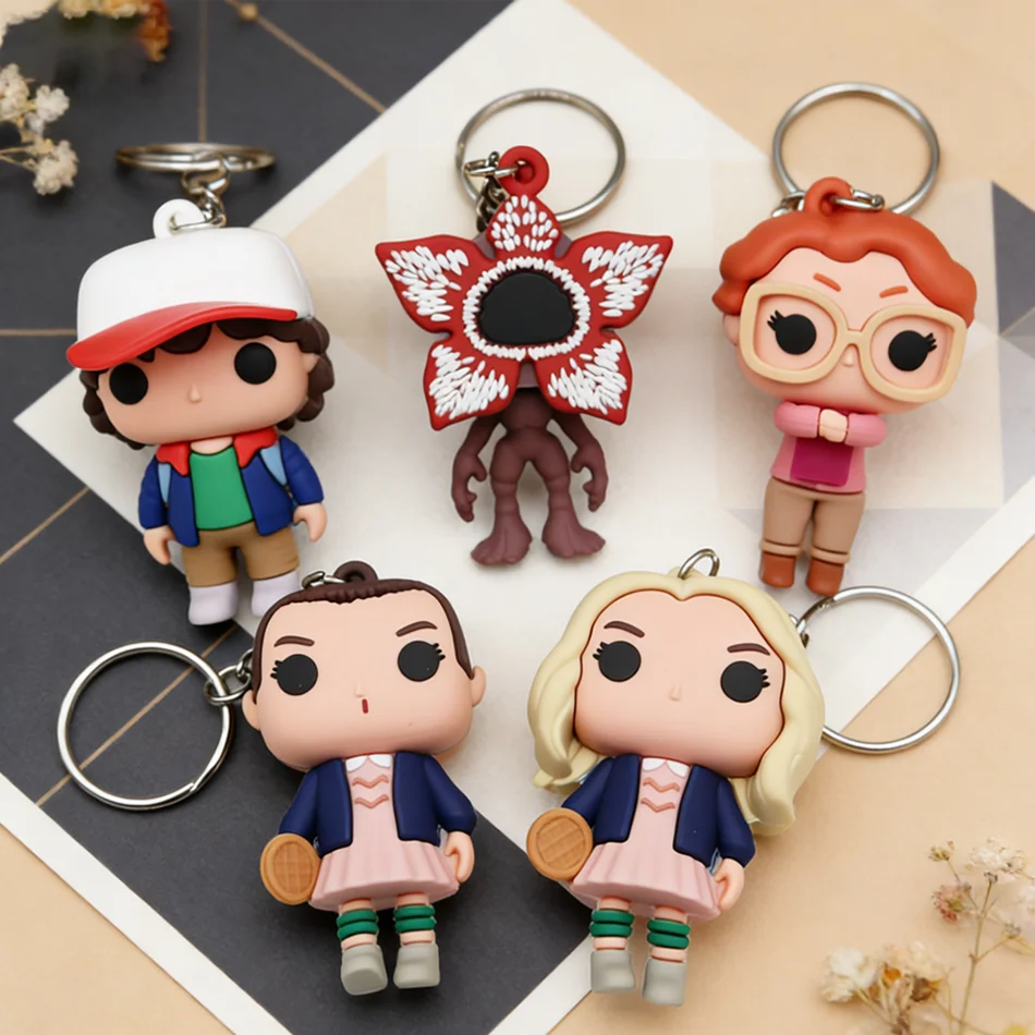 Nieuwe collectie en best verkochte 5 stks trendy creatieve sleutelhanger speelgoed unieke vinyl figuren draagbare kleine items sleutelhanger model speelgoed