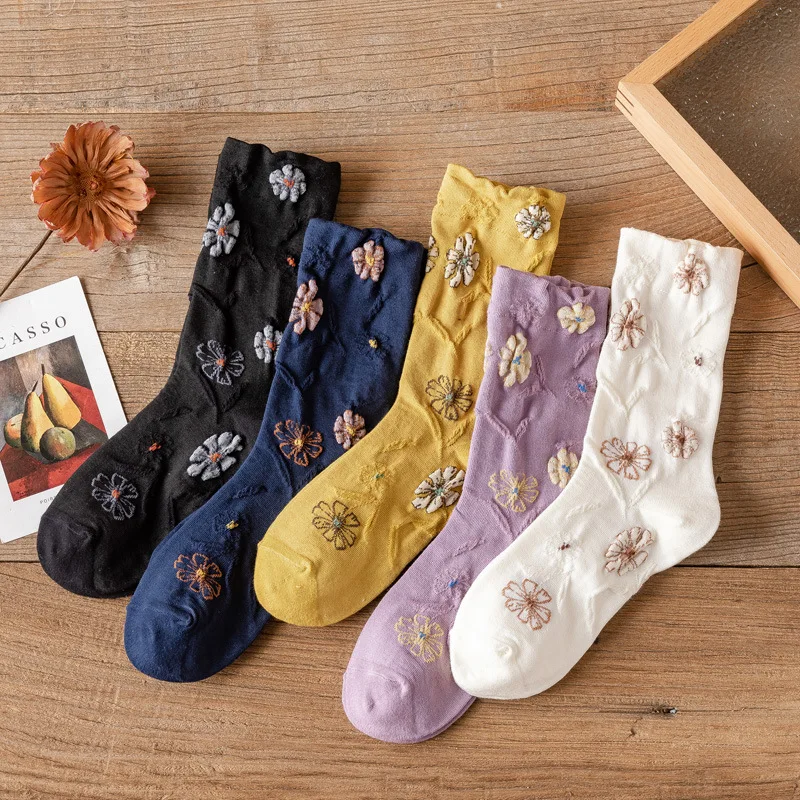 1Pair Cotton Elegant Harajuku Retro Woman Floral Jacquard Socks Vintage Novelty Ethnic Casual Girls Classic sox Autumn Winter