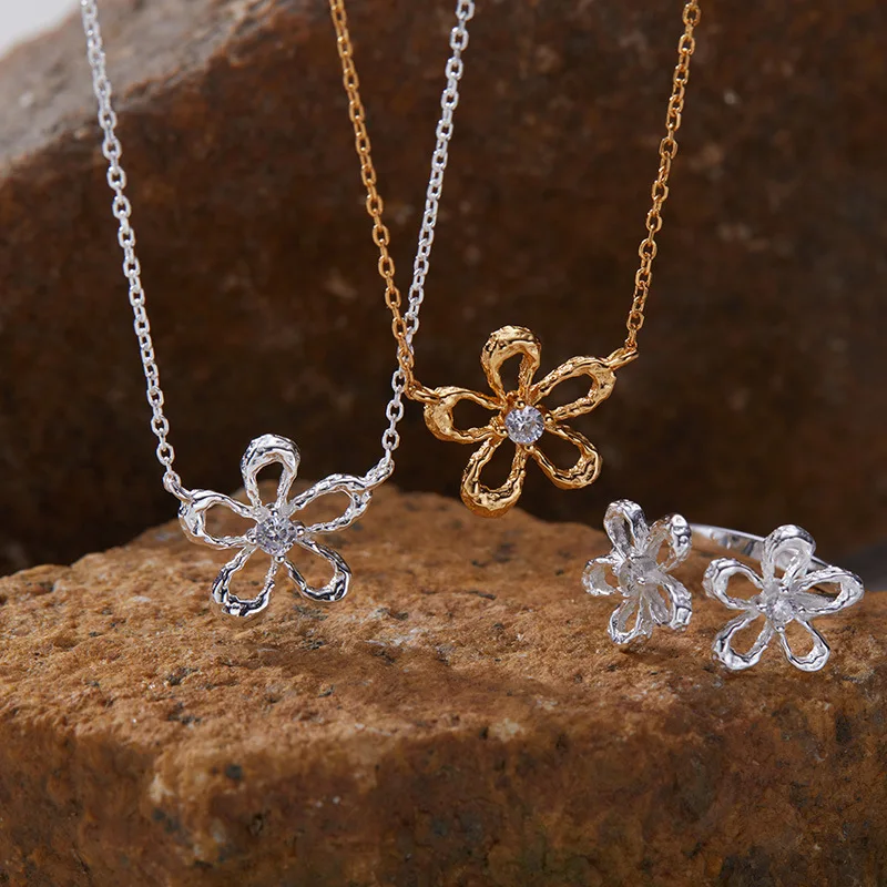 

Korean StyleS925Pure Silver Zircon Colorful Gemstone Collarbone Chain Fashion Sweet Hollow Small Flower Pendant Necklace Wholes