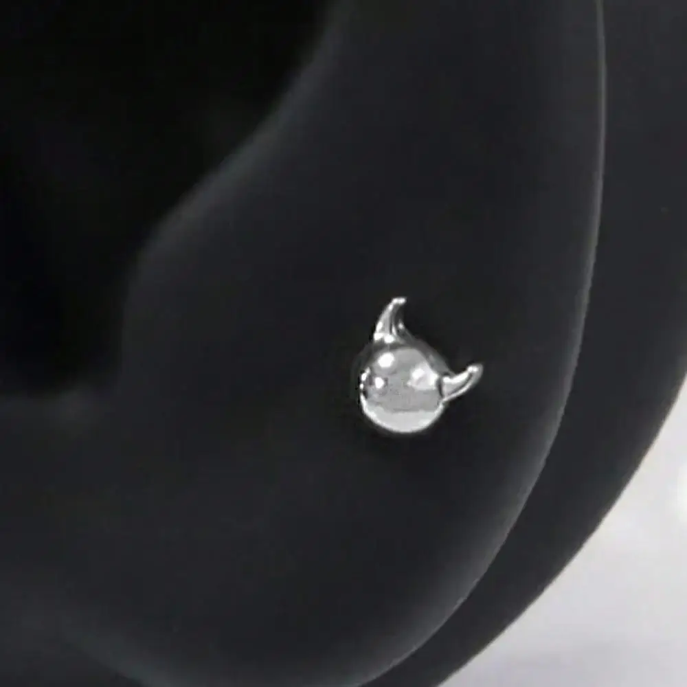 1pc F136 Titanium Little Devil Lip Nail Horn Ear Bone Halloween Festival Atmosphere Exquisite Suitable G23 Body Piercing Jewelry