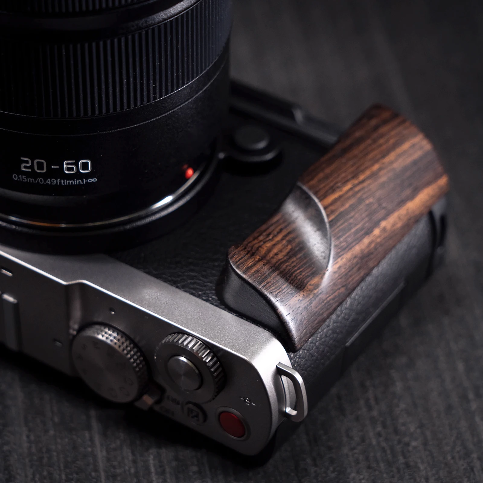 New Wooden Hand Grip L Holder For Panasonic S9 Camera with Quick Release L Plate Bracket Holder Ultra light aluminum alloy base