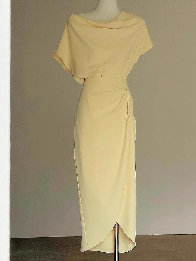 

Summer New Yellow Top And f Skirt Two-Piece Set Slimming Waist Design Korean Sle Commute Silk Women's Faion
