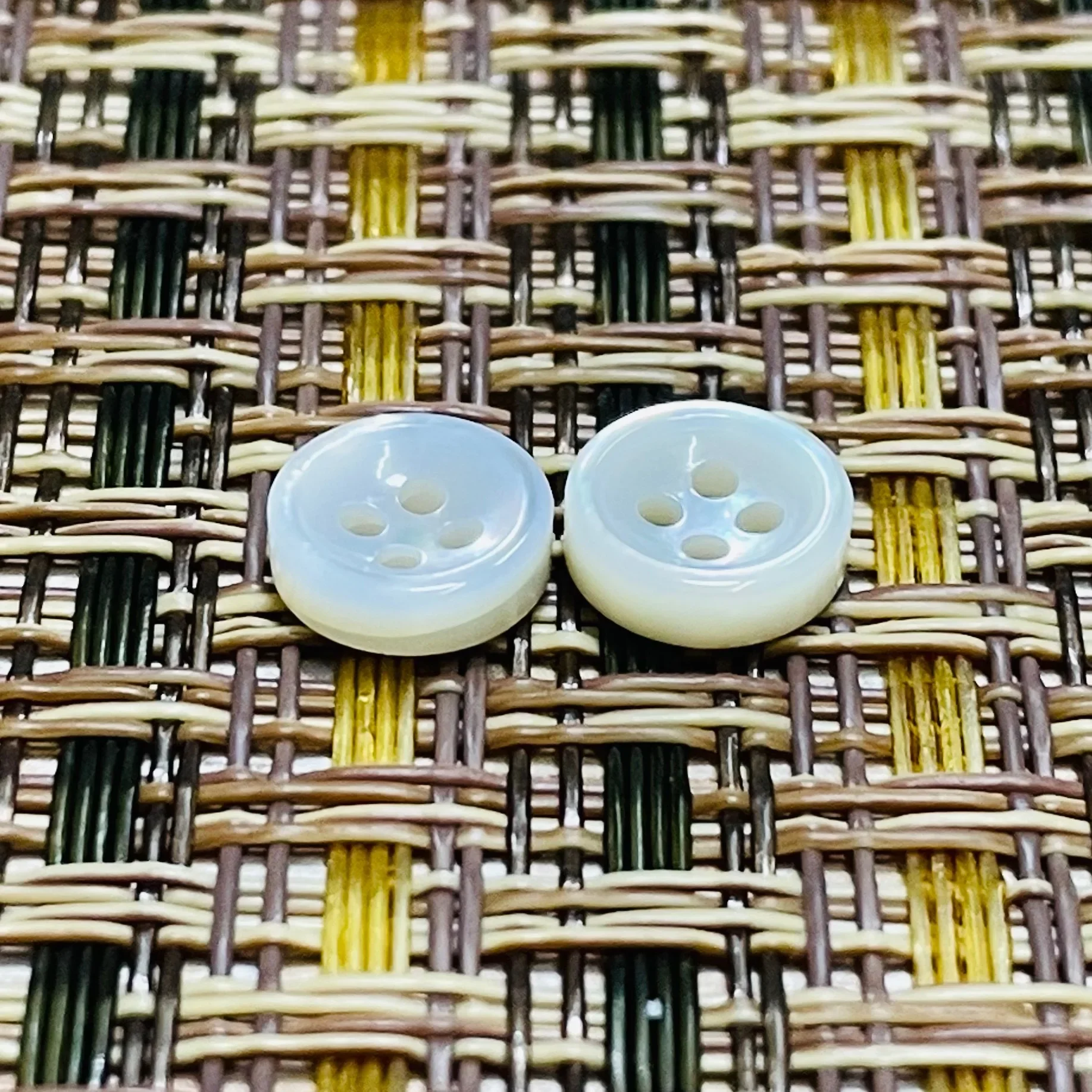 10PC Natural Seashell White Mother of Pearl 4-holes Flatback Buttons Cake Scrapbooking Accessory Suit Shirt Apparel Sewing Decor