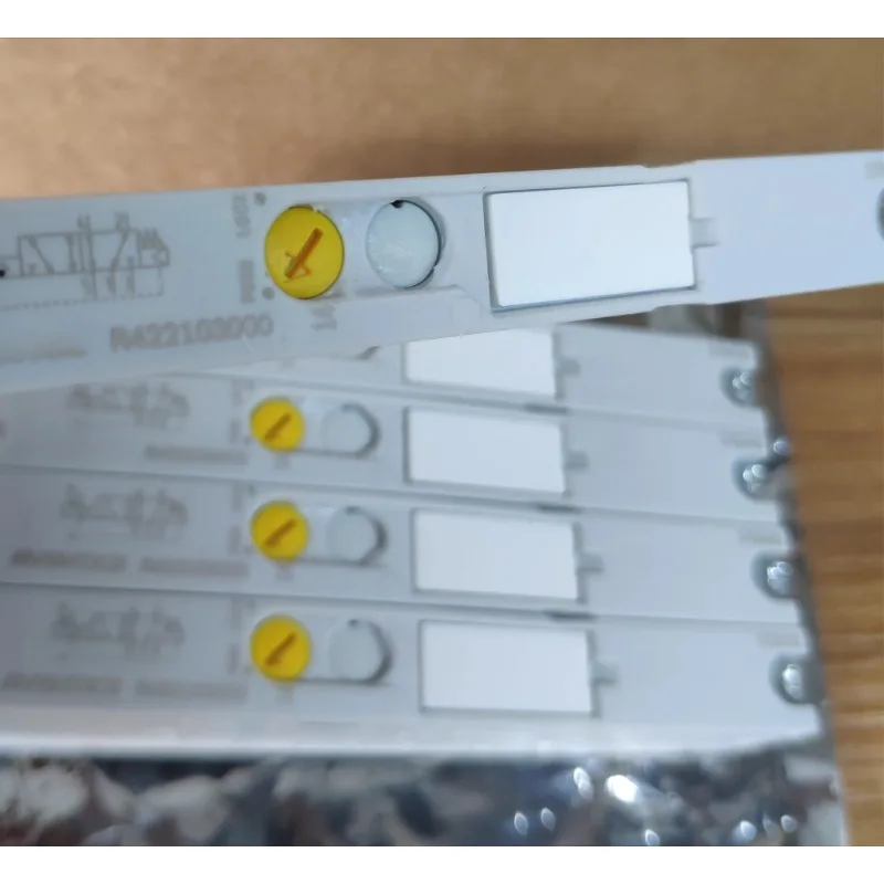 

Parts for AV05 valve plate R422103000, R422103003, R422103006