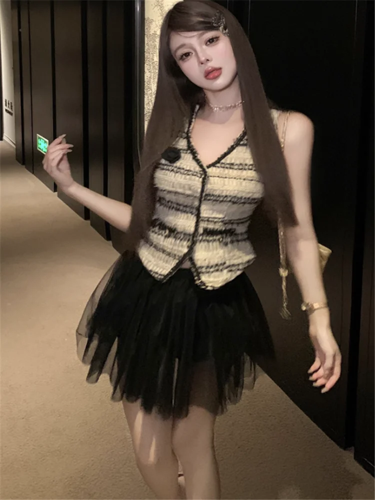 

French Vintage Black Two Piece Suits V Neck Short Slim Tank Vest Top&Mesh Mini Tutu Skirt Summer Fashion Retro 2pc Dress Sets