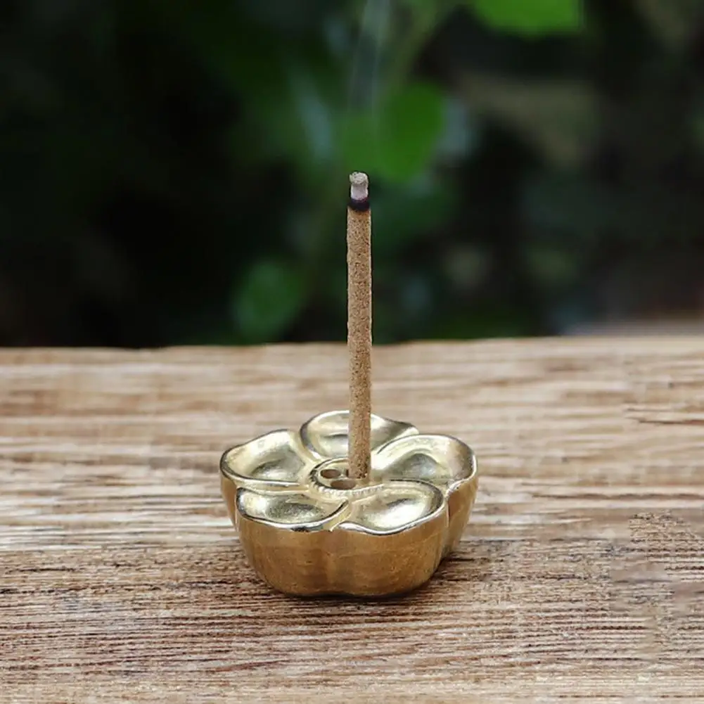 Brass Incense Holder 3-Hole Flower Shape Incense Base Teahouse Sandalwood Burner Mini Incense Holder Ash Catcher Home Decor