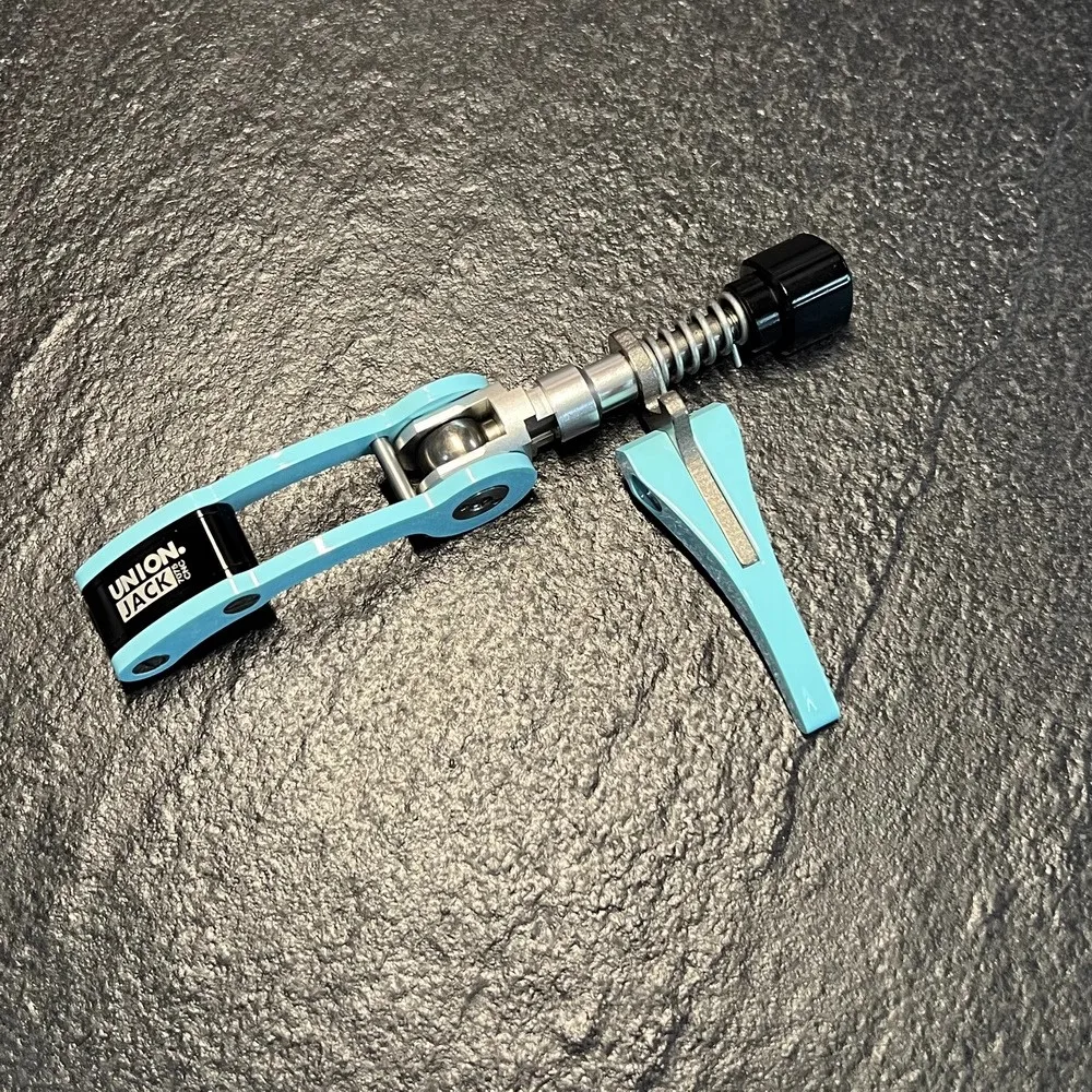 

Unionjack Folding bicycle ultra-light seatpost clamp 7075 aluminum alloy for brompton A C Pline bike seat post clip