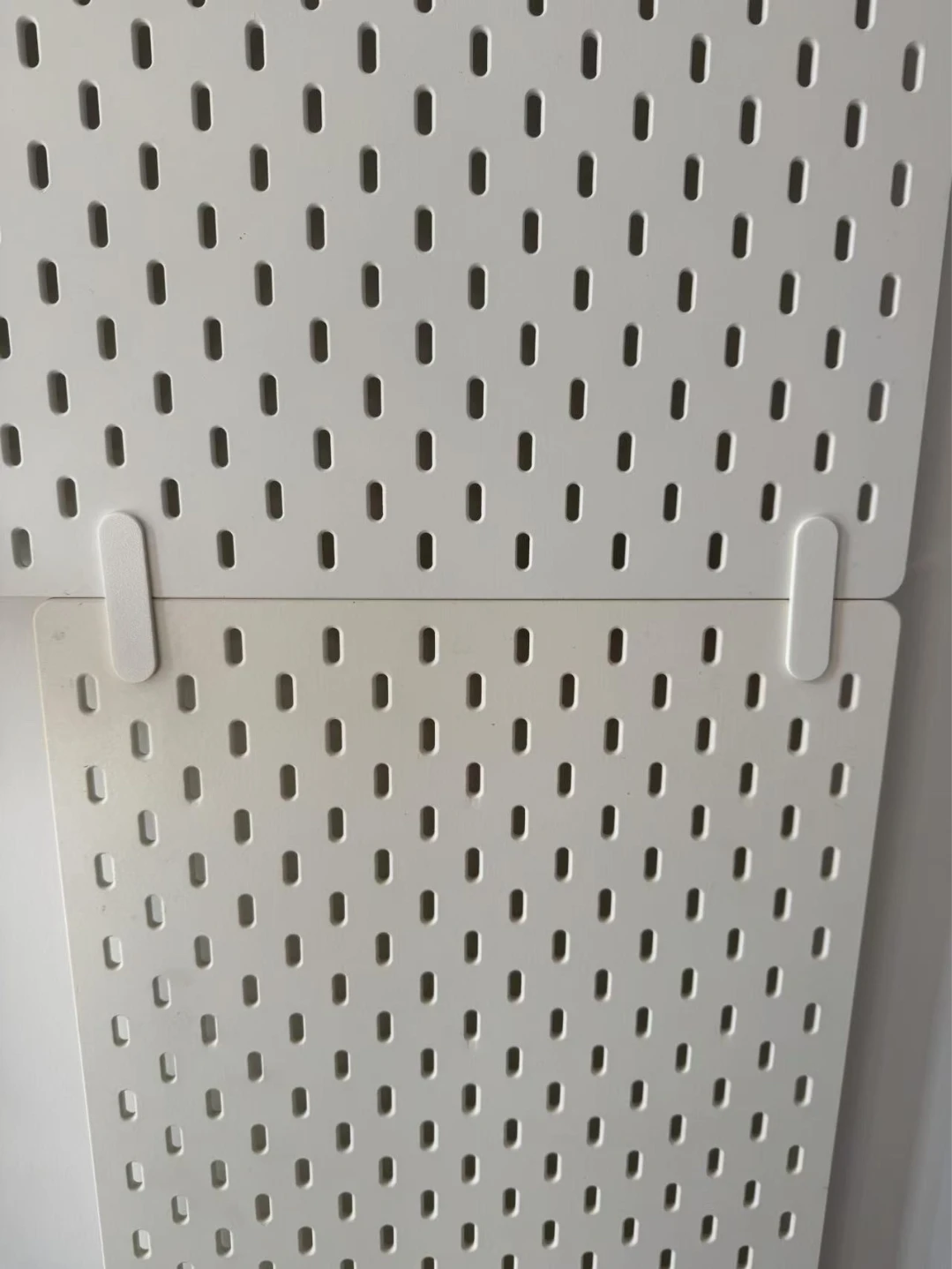  Skadis Compatible Connector Bracket for Hole Board Storage Organizer Family Use Chinese Made Hanging Style Installation