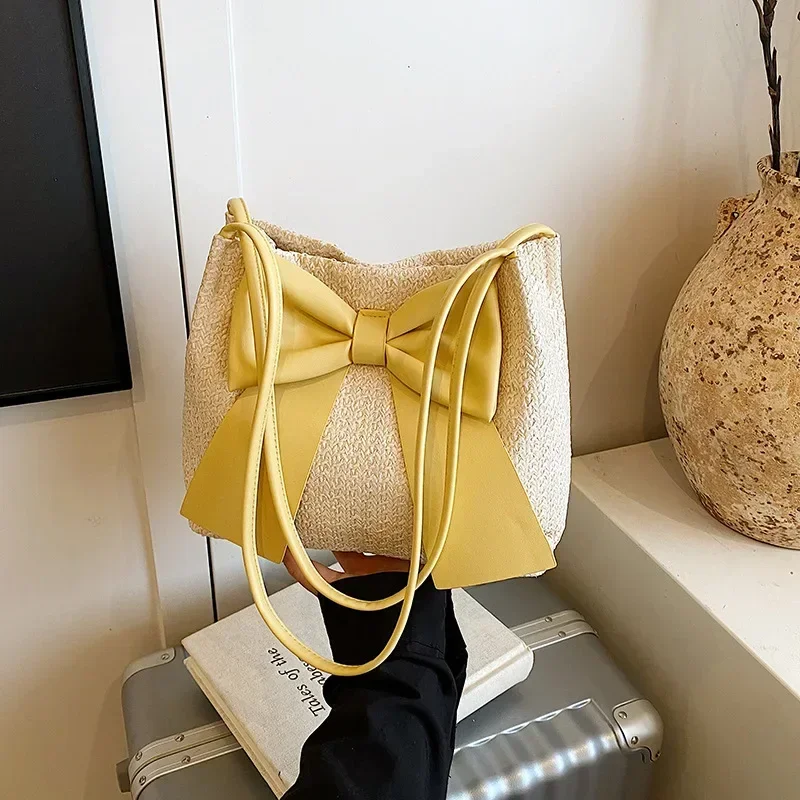 

2025 New Women's Handheld Underarm Tote Bag - Fashionable & Aesthetic, Large Capacity with Sweet Bowknot Design