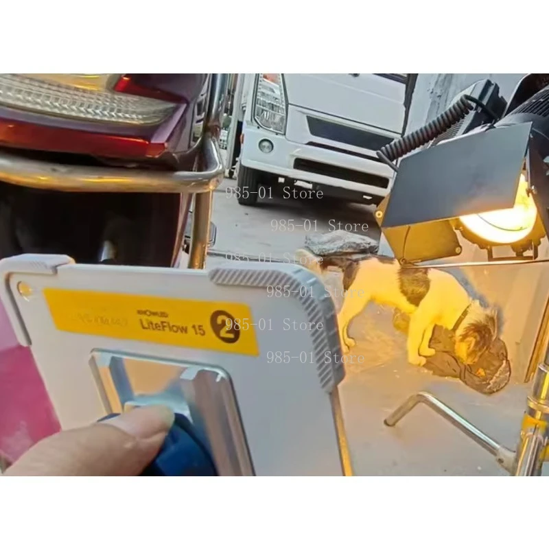 

LiteFlow 100 40 X 40 "Cinema Canvas Soft Light Guide And Control Panel All Metal Reflector Photographic Reflector