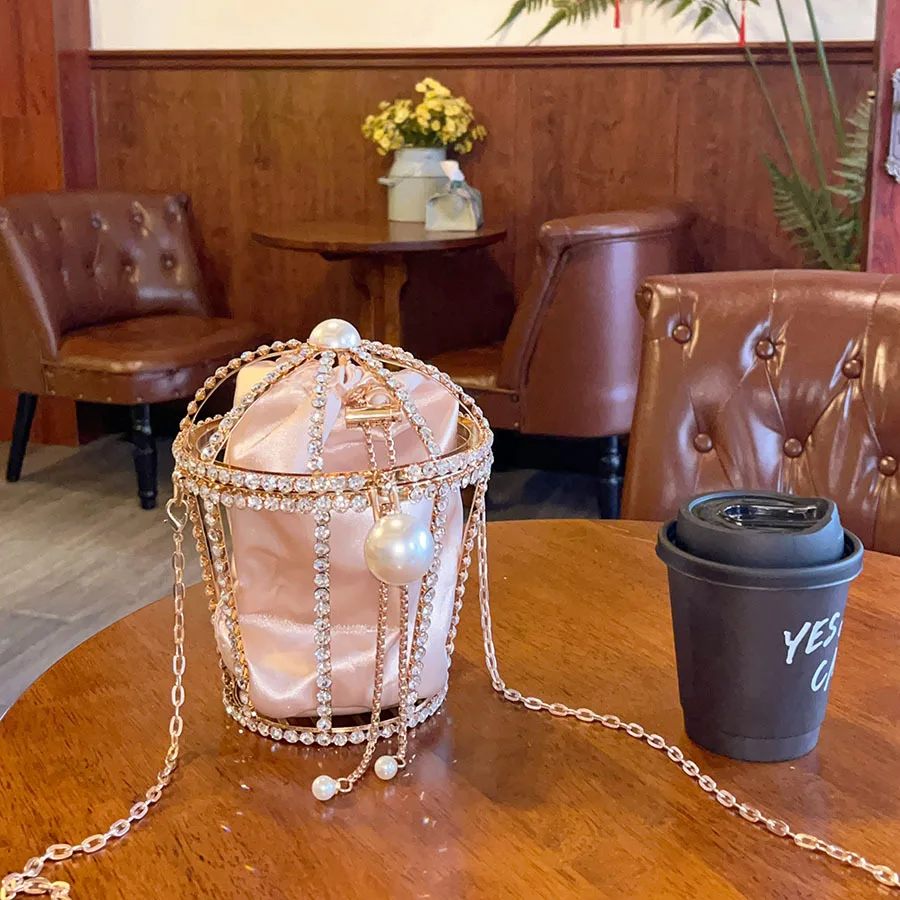 

Rhinestone Pearl Banquet Cage Bag French Elegant Luxury Design Women's Handbag Fashion Hollow Out Appliques Chain Crossbody Bags