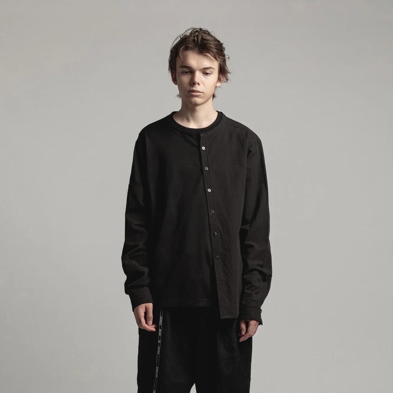 

YOJI OOAK QUIET PLEASE Футболка с длинными рукавами и портретом на спине, круглая, Ne