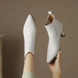 2024 Jesienne buty damskie Genuine Leather Modern Boots Women Shoes Pointed Toe Kitten Heel Retro Ankle Boots High Heels Winter