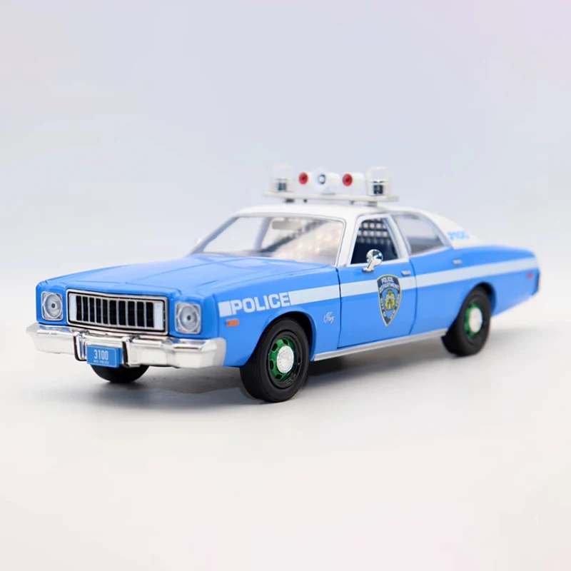 Diecast 1:24 Scale 1975 Plymouth Fury Alloy Simulation Car Model Static Collection Decorated Holiday Gifts Toys Souvenir Gift