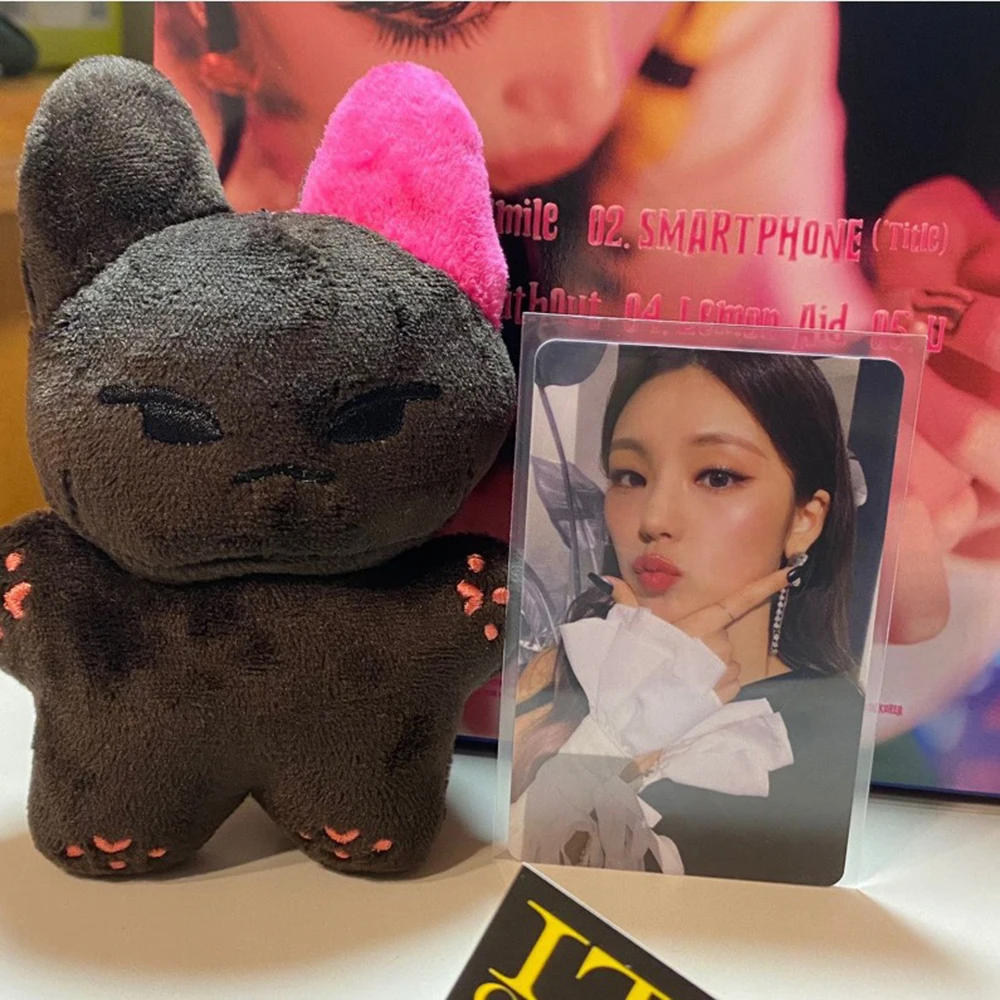 10CM ITZY Doll portachiavi Kpop idoli Yeji animali Kitty Cartoon Cute Soft Short peluche bambola ciondolo accessori portachiavi fan regalo