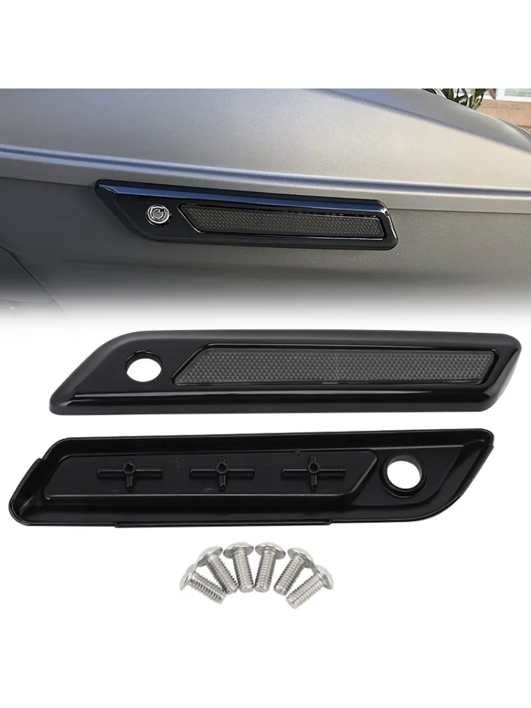 Czarna, twarda sakwa motocyklowa z osłoną zamka i odblaskami w kolorze dymionym do Harley Touring Road King Road Glide Street Glide 14+ — zdjęcie 2