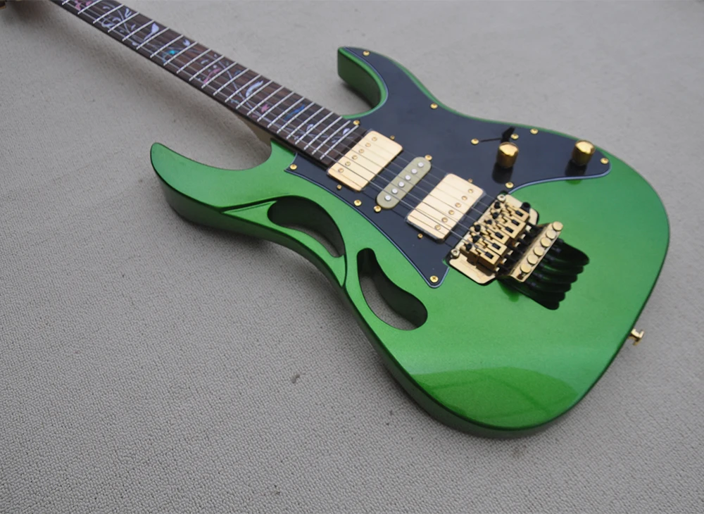 6 Strings Metal Green Electric Guitar with Tremolo Bridge,24 Frets,Rosewood Fretboard,Customizable