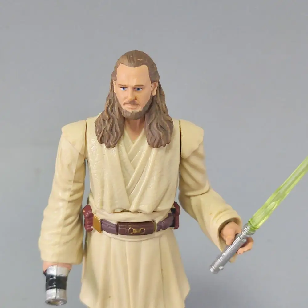 Hasbro Star Wars Qui Gon Jinn 3,75 pulgadas genuino a granel modelo defectuoso muñeca figura de acción regalo de cumpleaños