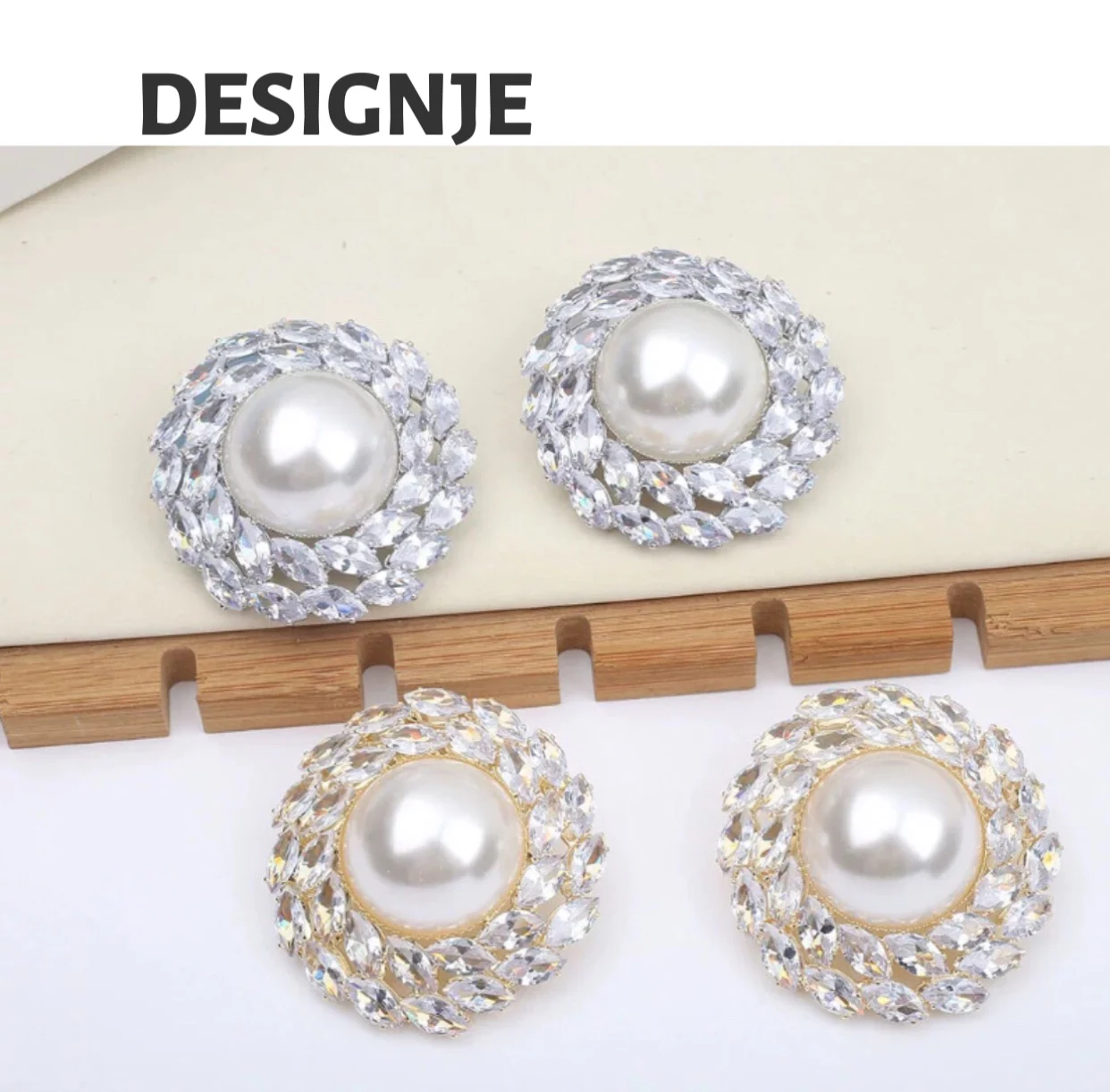 

[Fashion] European and American popular luxury heavy work shining zircon pearl round earrings, high-end temperament