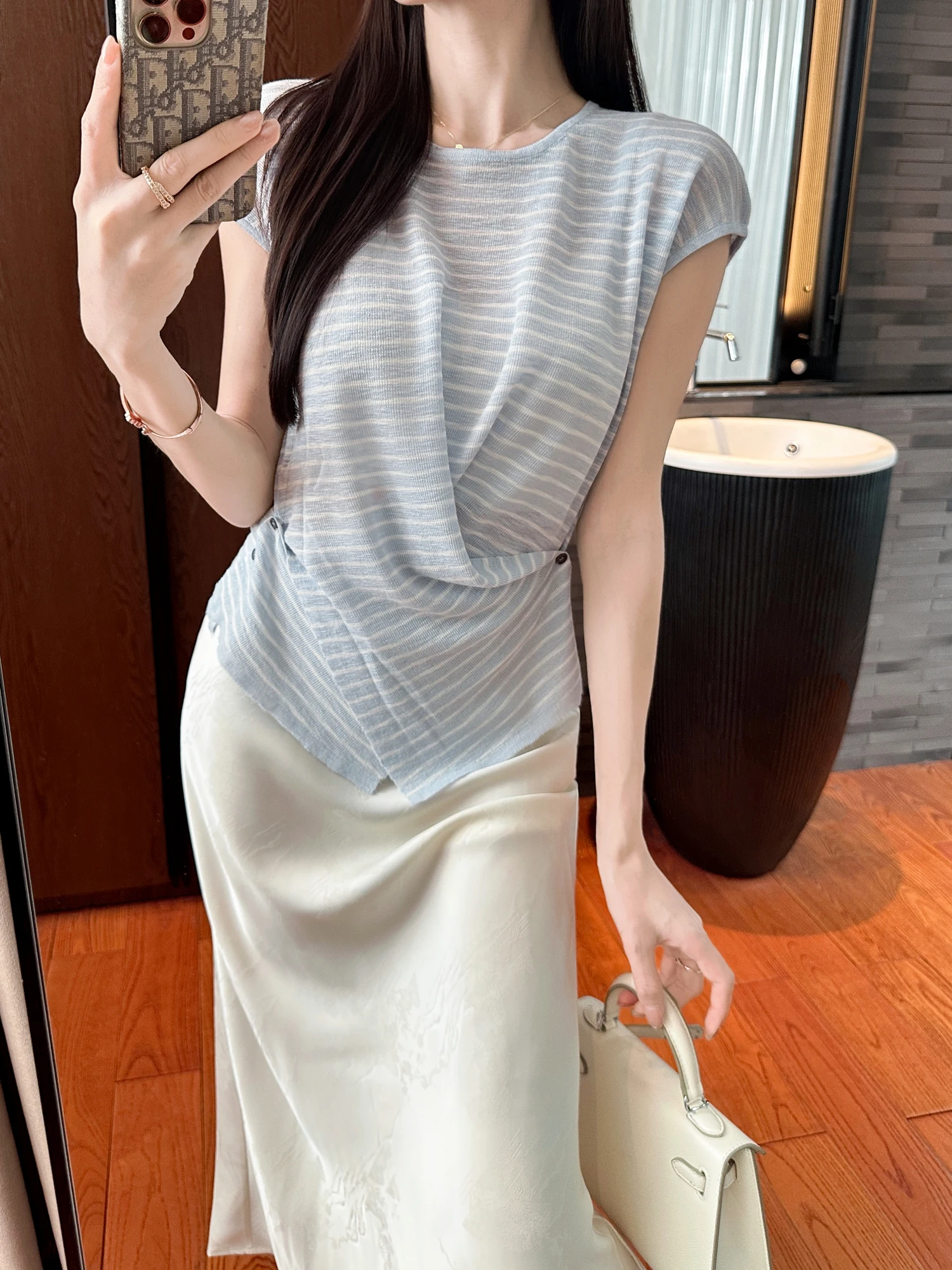 

Женский комфортный легкий вязаный свитер из ледяного шелка с круглым вырезом, с боковой застежкой на пряжку, в корейском стиле, модный топ