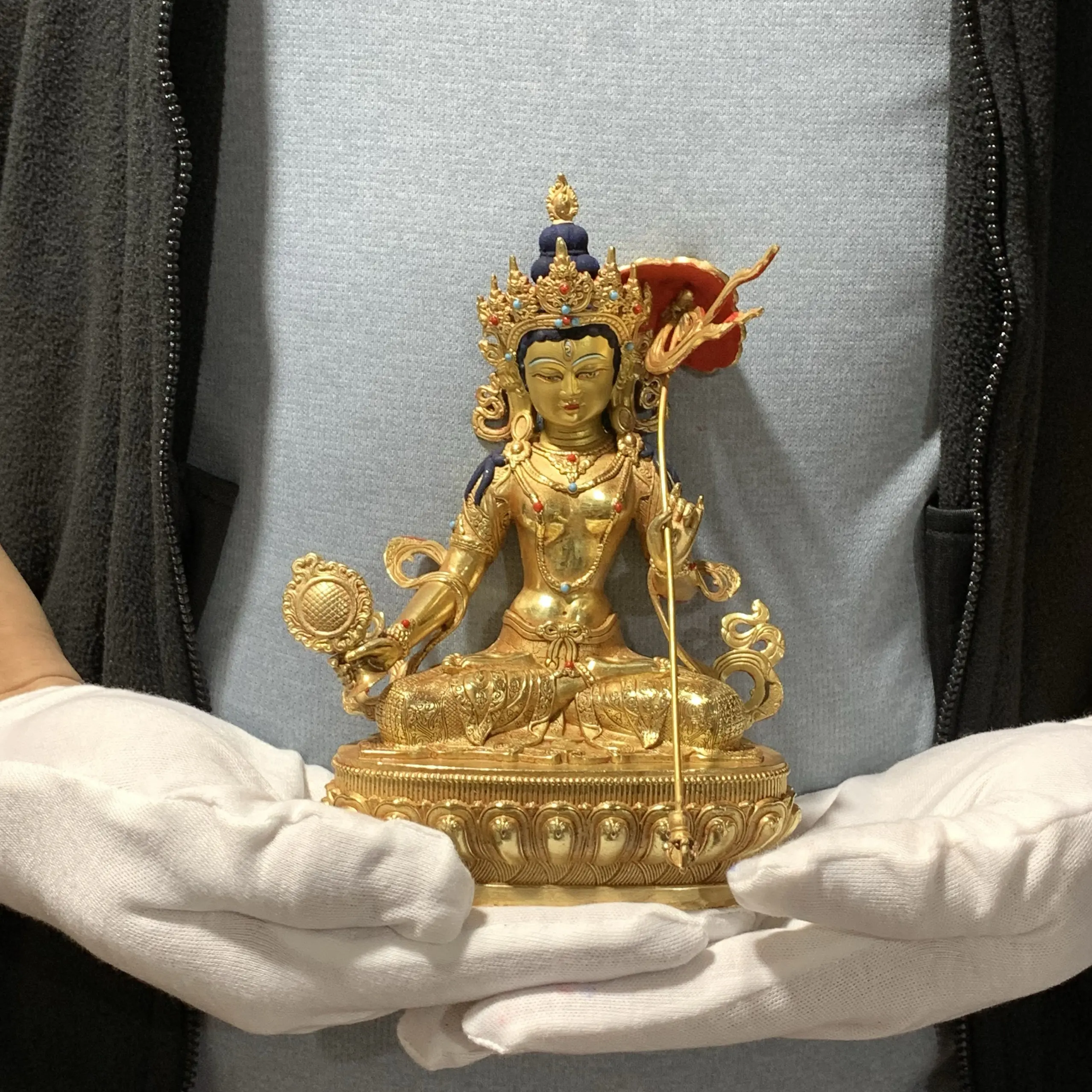 5-Inch large white umbrella Seiko gilt Buddha statue ornament Tibetan tantra 16 cm boutique household offering Buddhist utensils