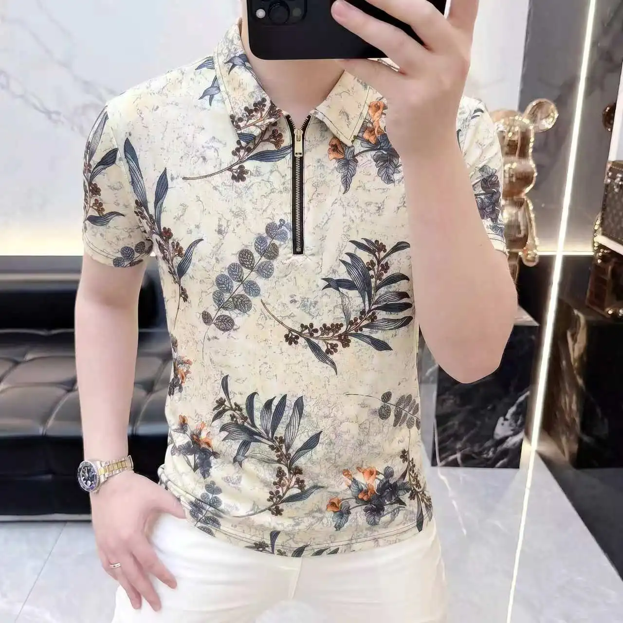 

2026 Summer New Trendy Brand Short-Sleeved T-Shirt for Men with Half-Zip Closure and Contrasting Colorful Floral Design on the S