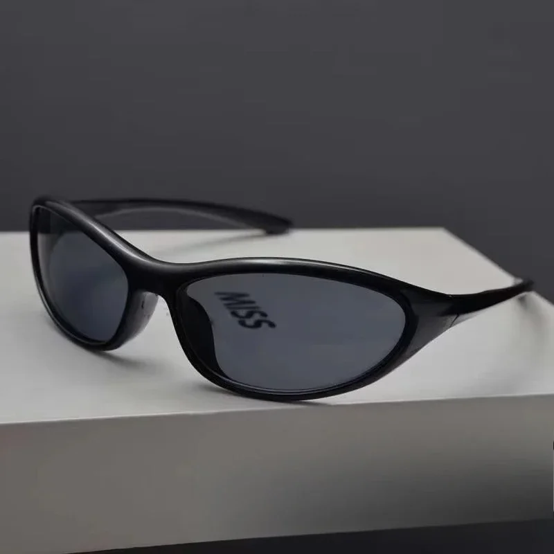 Y2K Punk Sports Sunglasses for Men Women Surround Integrated Sun Glasses Brand Designer Vintage Shades UV400 Punk Fashion Goggle