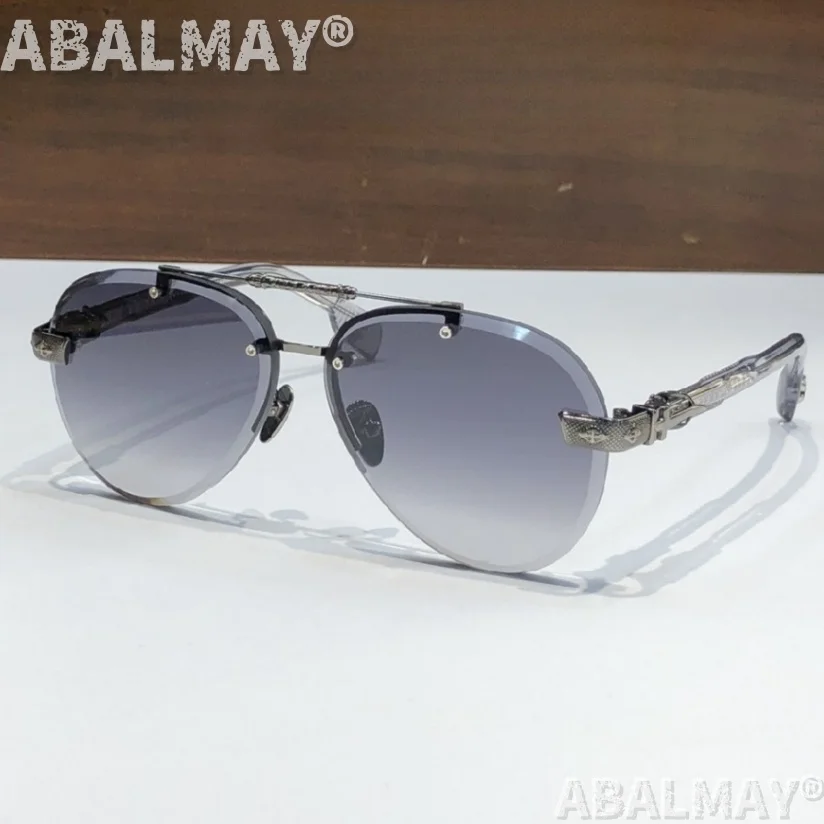 Top Quality Designer Sunglasses for Men and Women 8267 SIZE 62-12-150 Titanium Luxury Fashion Design Sun Glasses UV400 with box