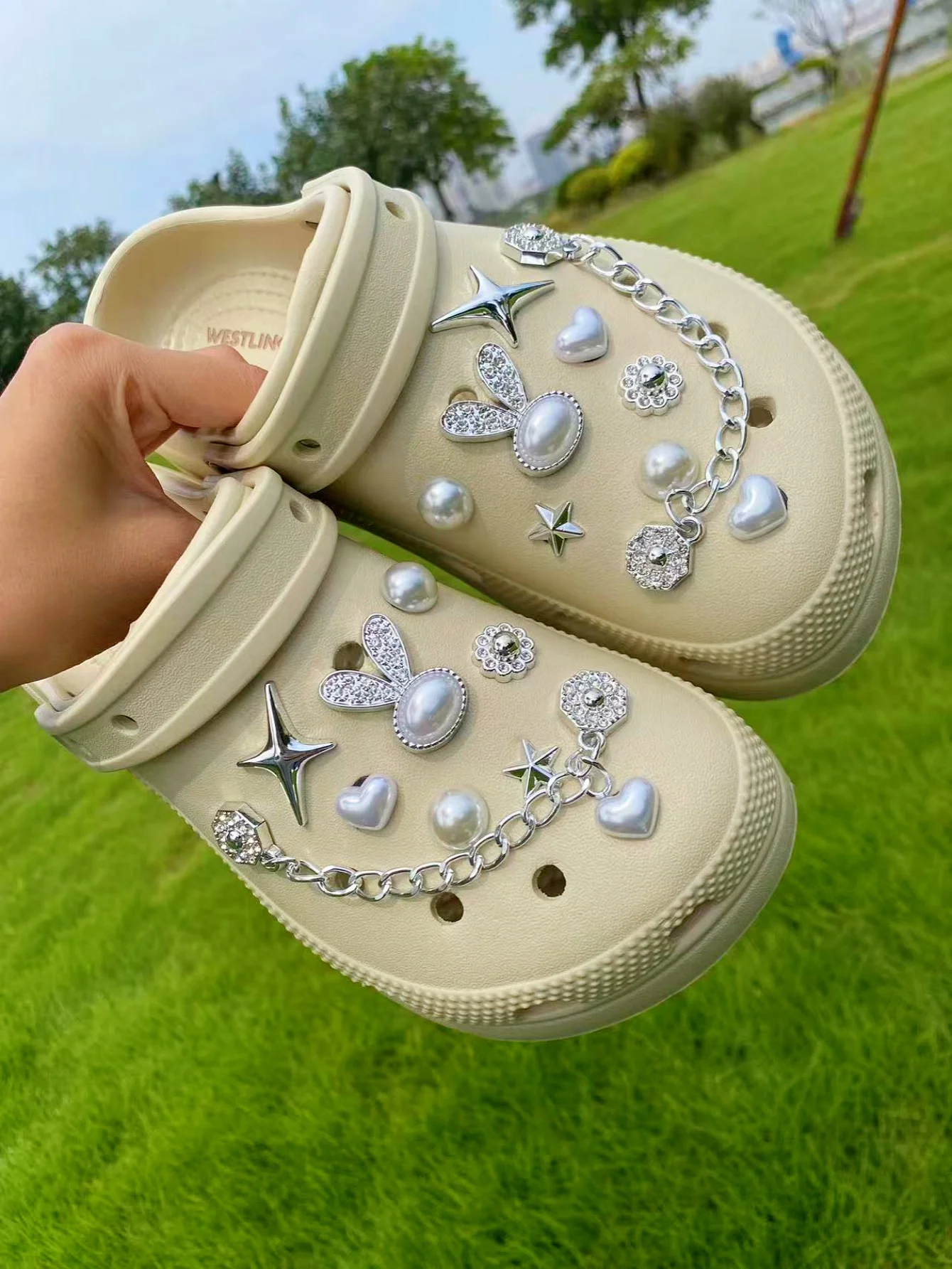 18 DIY shoe buckle decorations such as silver rabbit heads and heart-shaped stars, multi-functional shoe clip accessories for wo