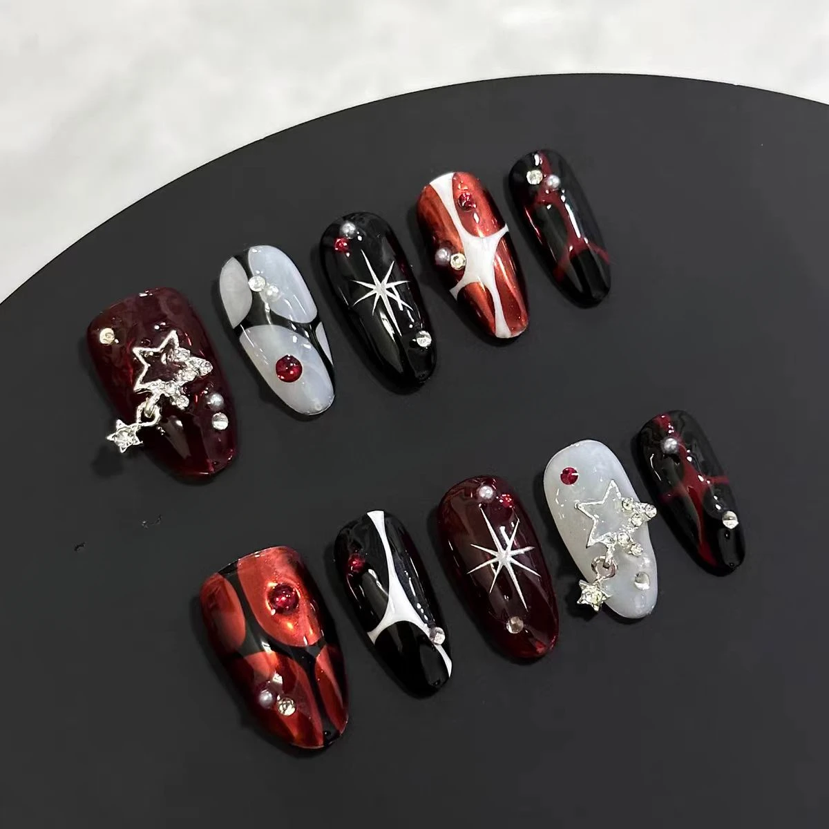 Handmade Spice Girl Totem Star Black Red Fake Nail Finished Film Fake Nails Embossed Pendant Series Nail Art Personality Style