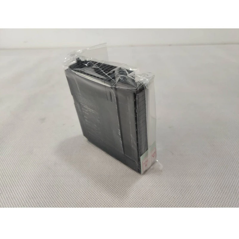 New original PLC programmable controller Q series QY18A 8-point independent output module