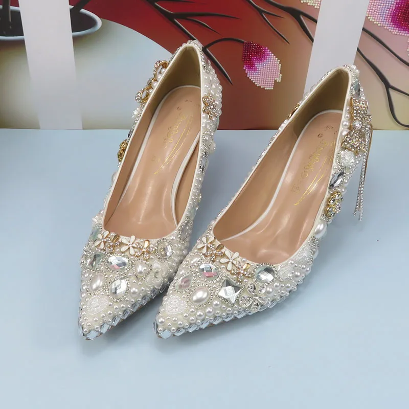 Nuevo estilo, zapatos de boda de cristal de lujo, moda para mujer, zapatos de vestir de fiesta de tacón fino para mujer, zapatos de tacón alto con punta estrecha, hechos a mano con perlas