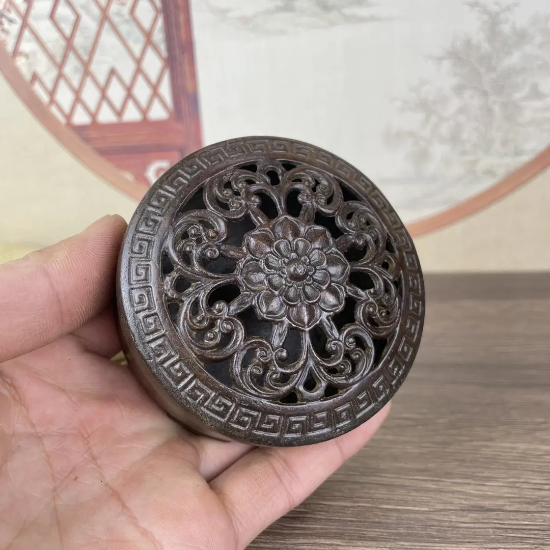 

Copper three-legged incense burner sandalwood agarwood home living room aromatherapy ornament, fine workmanship
