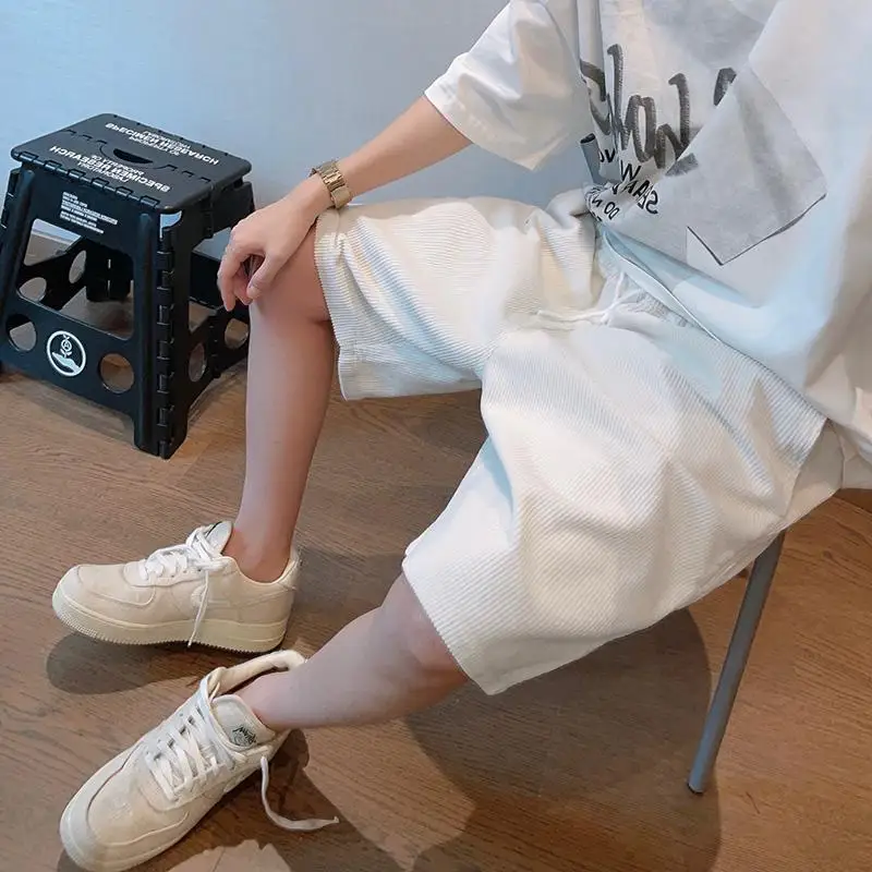 Large Fit Men's Warm Weather Clothing Loose Vintage White Washed Corduroy Mid-Thigh Shorts for Stylish Outdoor Summer Fashion