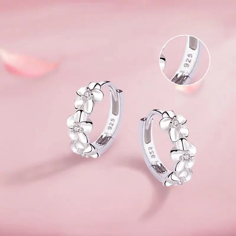 

New 925 Sterling Silver Luxury 3 Flowers Zircon Ring For Fashion Women Charm Jewelry Birthday Party Gift