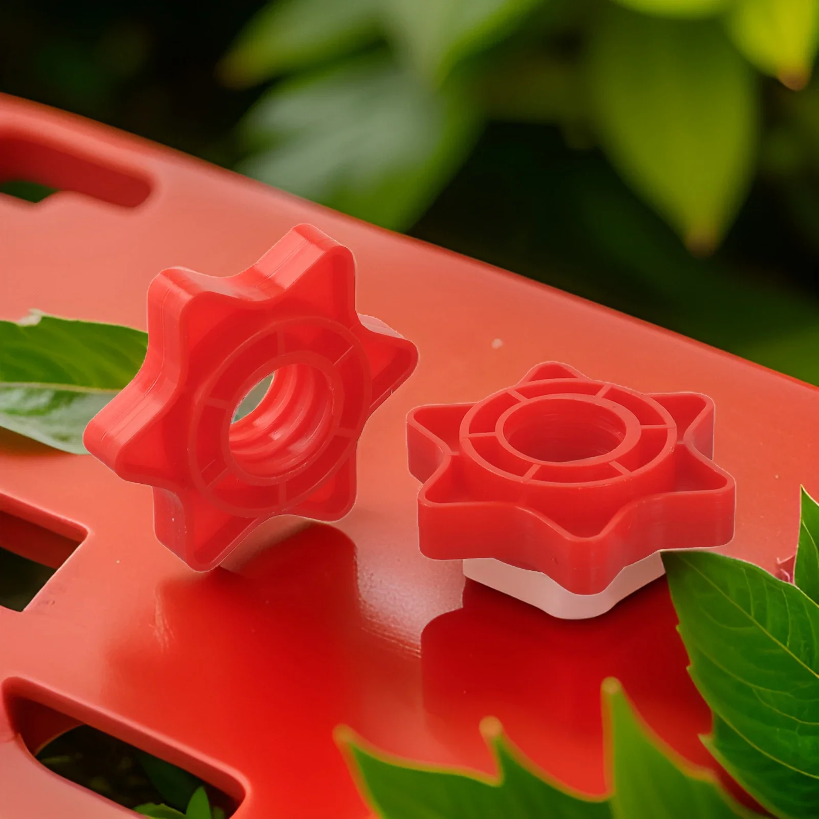 

Dumbbell Spinlock Collars Lock Your Weights in Place with These Sturdy Plastic Spin Lock Collars for Barbell Bars