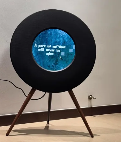 Lyric Floating Display Bluetooth Speaker with Vinyl Style Screen for Living Room & Gift