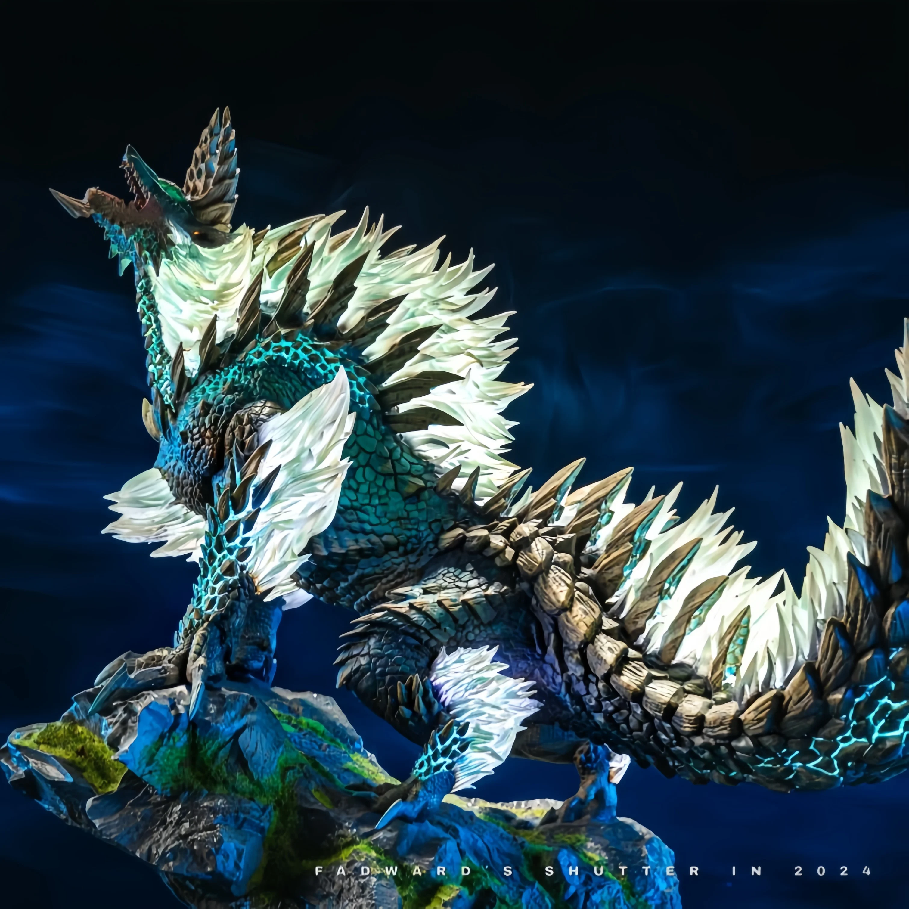 2024 New Monster Hunter World Thunder Wolf Dragon Figure Anime Statue Ornament Gk Game Monster Oversized Model Luminous Figure