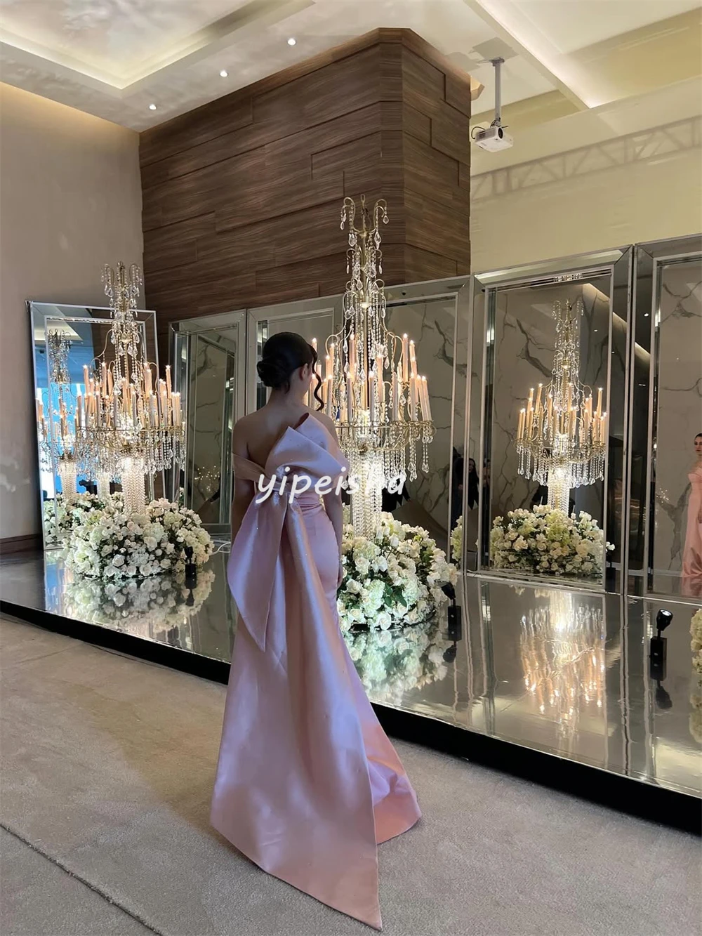 Abiti lunghi senza spalline a trapezio con pieghe di perline formali in charmeuse stile moderno personalizzato Abiti per occasioni su misura Moda abbinata