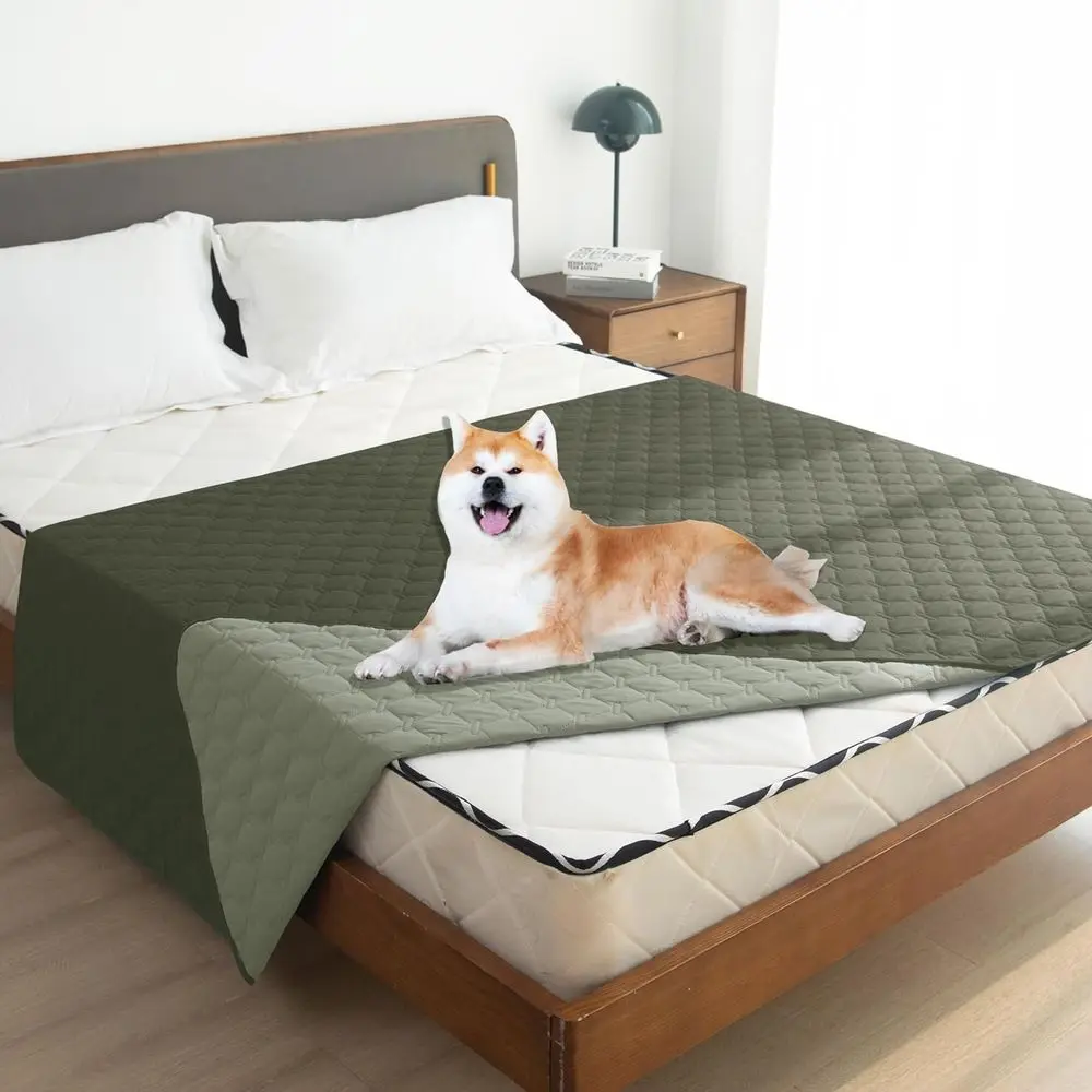بطانية كبيرة للكلاب مقاومة للماء قابلة للعكس، غطاء ناعم للأثاث والسيارة والحيوانات الأليفة بألوان الزيتون (82 × 120 بوصة)