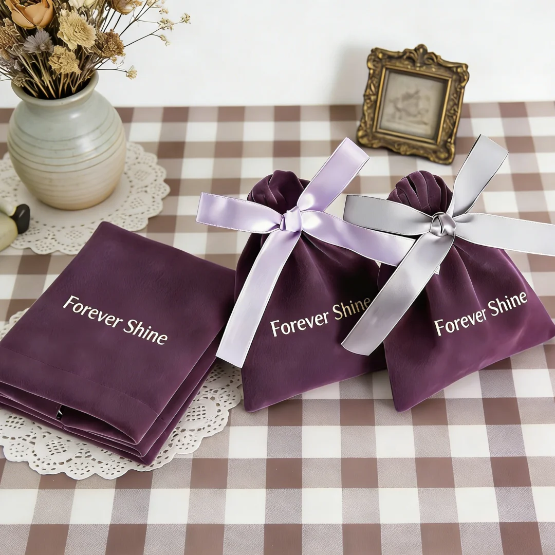 

Набор из 10 высококачественных бархатных мешочков на завязках для хранения ювелирных изделий и деликатных мелких аксессуаров, идеально подходящих для подарков