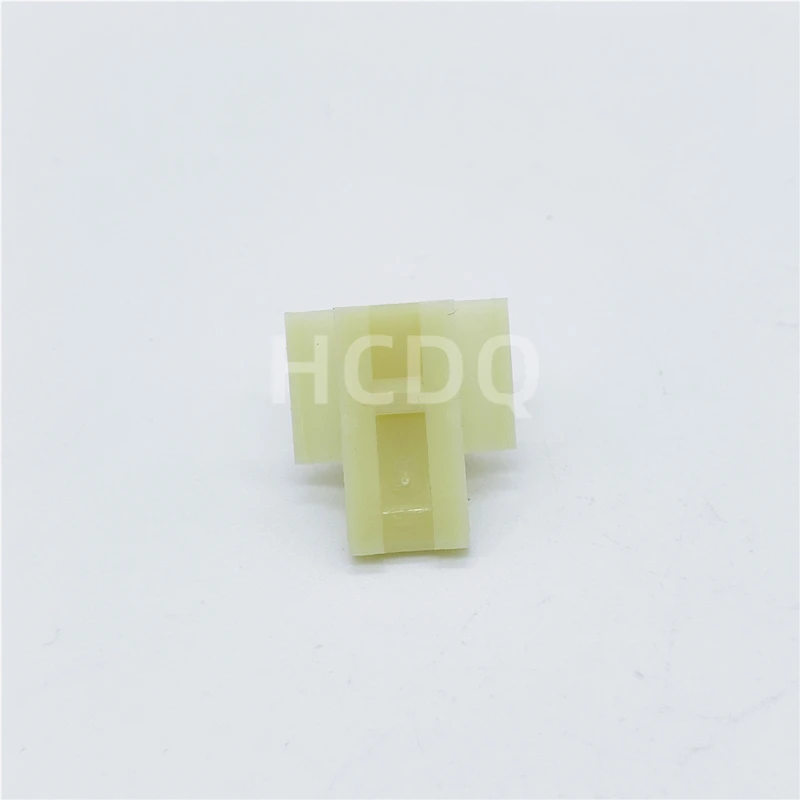 10 PCS Original and genuine MG630418 automobile connector plug housing supplied from stock