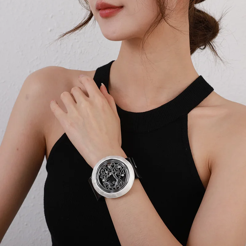 

DIY accessories hot sale European and American original hollow tree of life metal jewelry high-end simple women's atmosphere