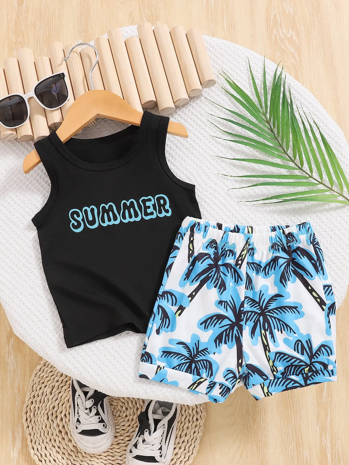 

Summer 2-piece Baby Boy Casual Sports Outdoor Comfort Breathable Beach Vacation Travel Black Vest + Coconut Tree Printed Shorts