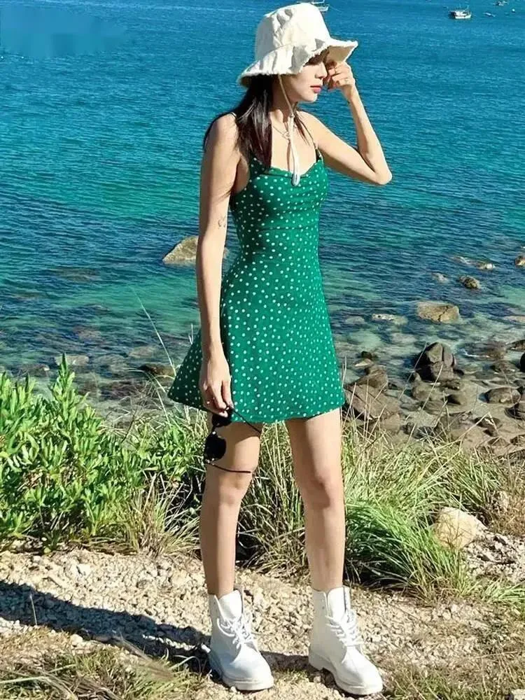 ชุดเดรสสั้นรัดรูปเซ็กซี่เปิดหลังพิมพ์ลายจุดฤดูร้อน 2025 สำหรับงานพรอม ชุดลำลองผู้หญิงสไตล์ Y2K เหมาะสำหรับงานเทศกาลชายหาด LM6S