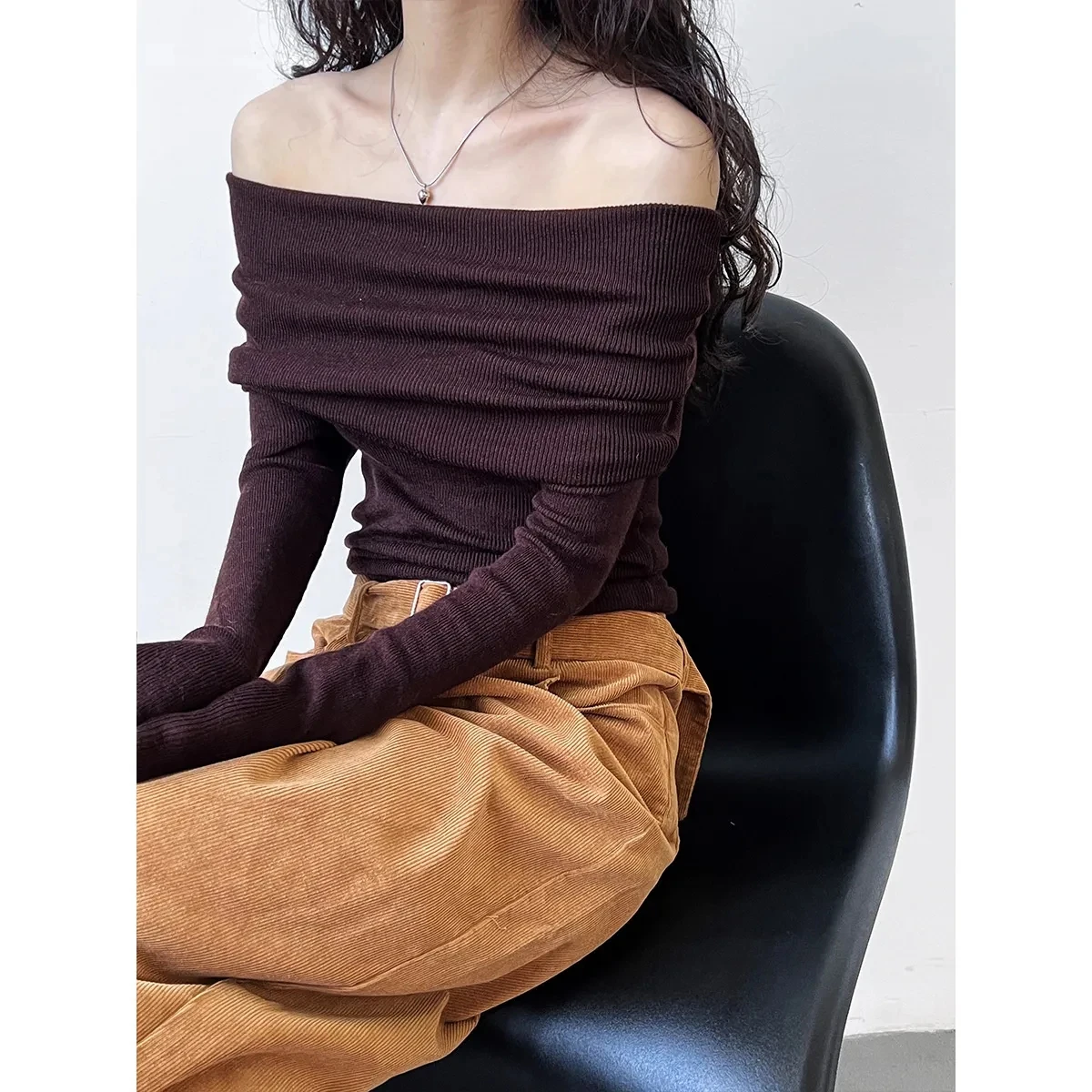 Women's Off Shoulder Knitted Sweater Autumn Simple Long Sleeve Pullover Knit Tops Jumper Soft Slim Fit Sweaters for Women