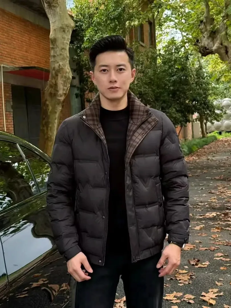

High Quali Men's Stand Collar down Jaet Autumn Winter Faionable Versatile Busin Sle Stand Fit Long Sve Zippe...