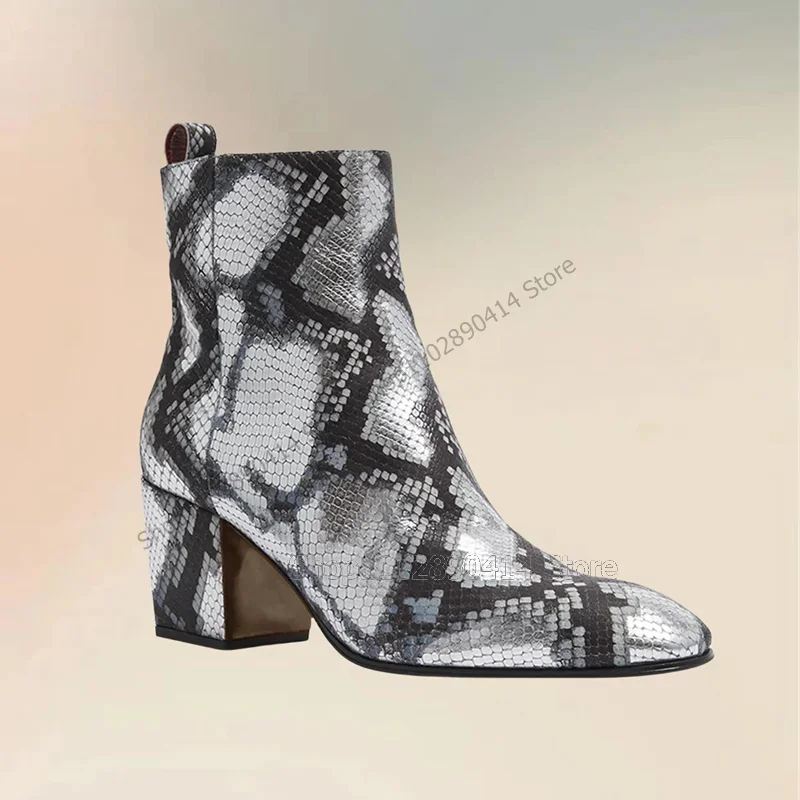 รองเท้าบูทข้อเท้าลายหนังงูสีดำเทา แฟชั่นซิปข้าง รองเท้าบูทผู้ชาย งานแฮนด์เมดสุดหรู ส้นหนาสูง รองเท้าลำลองสำหรับงานปาร์ตี้